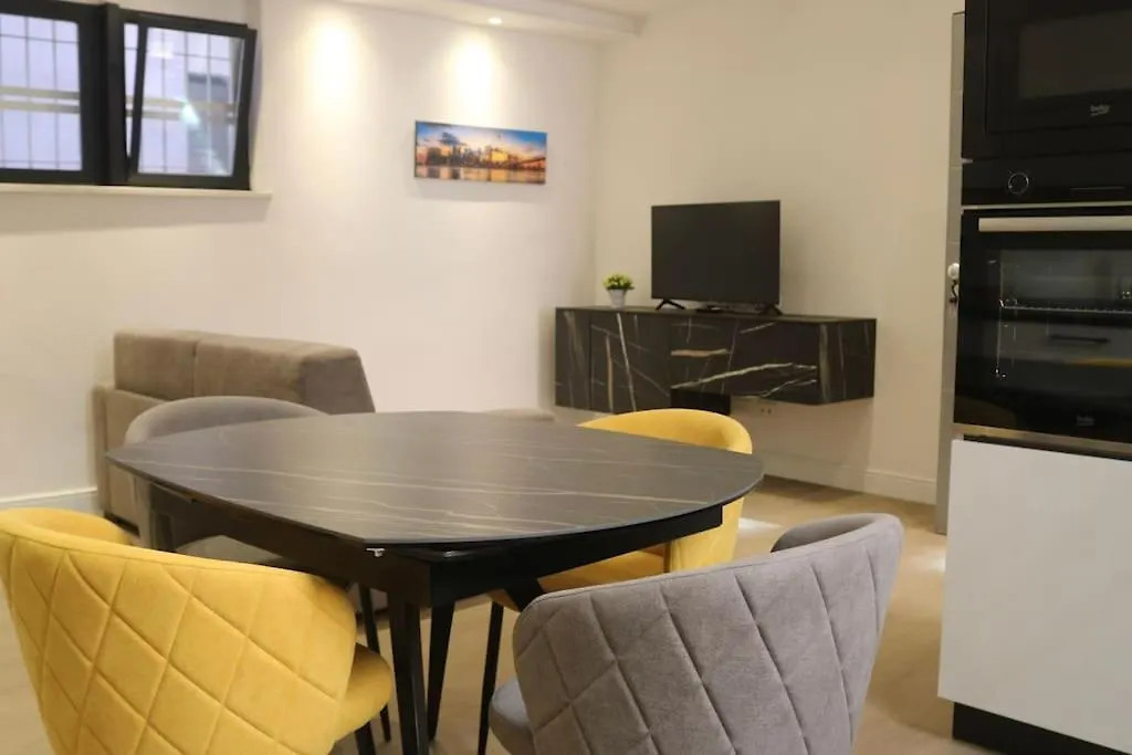 Castello Estense Luxury Apartment - Centro Ferrara 0*,  Italy