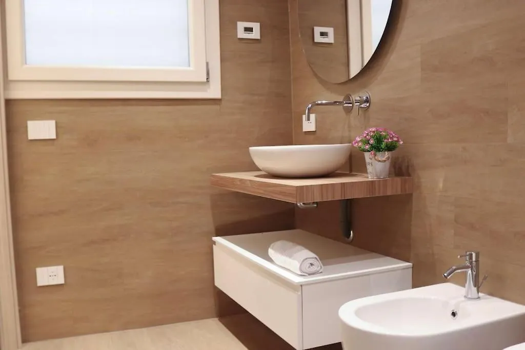 Castello Estense Luxury Apartment - Centro Ferrara