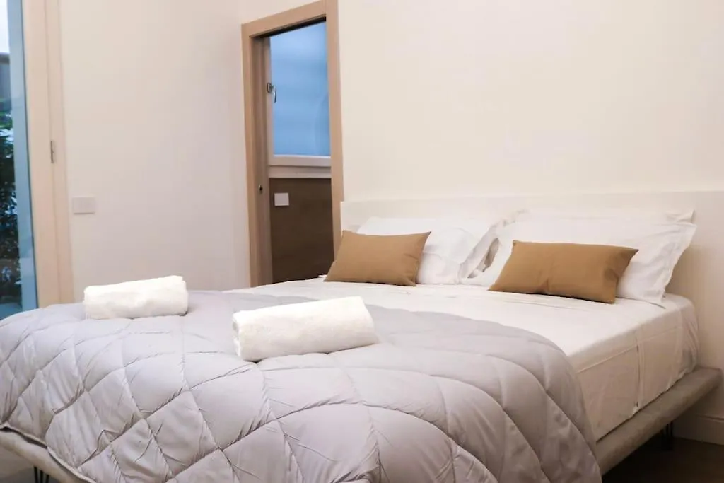Castello Estense Luxury Apartment - Centro Ferrara 0*,