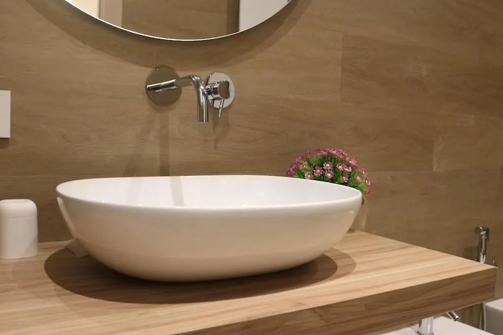 Castello Estense Luxury Apartment - Centro Ferrara Italy